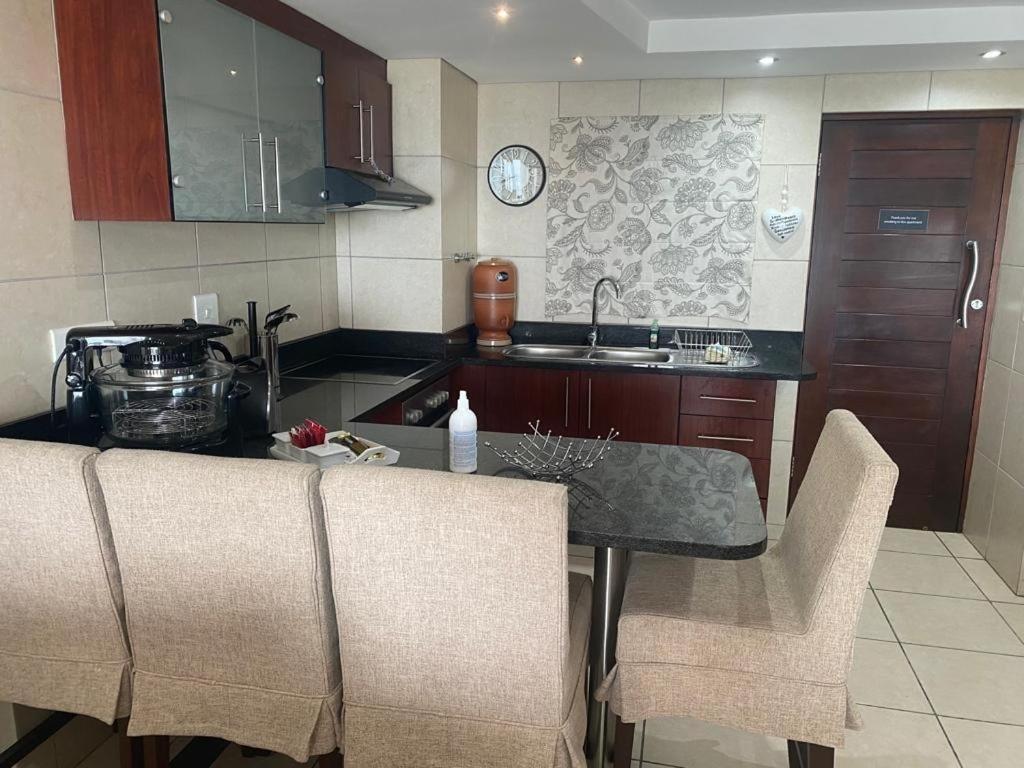 Seafront Apartment In 莫塞尔湾 外观 照片